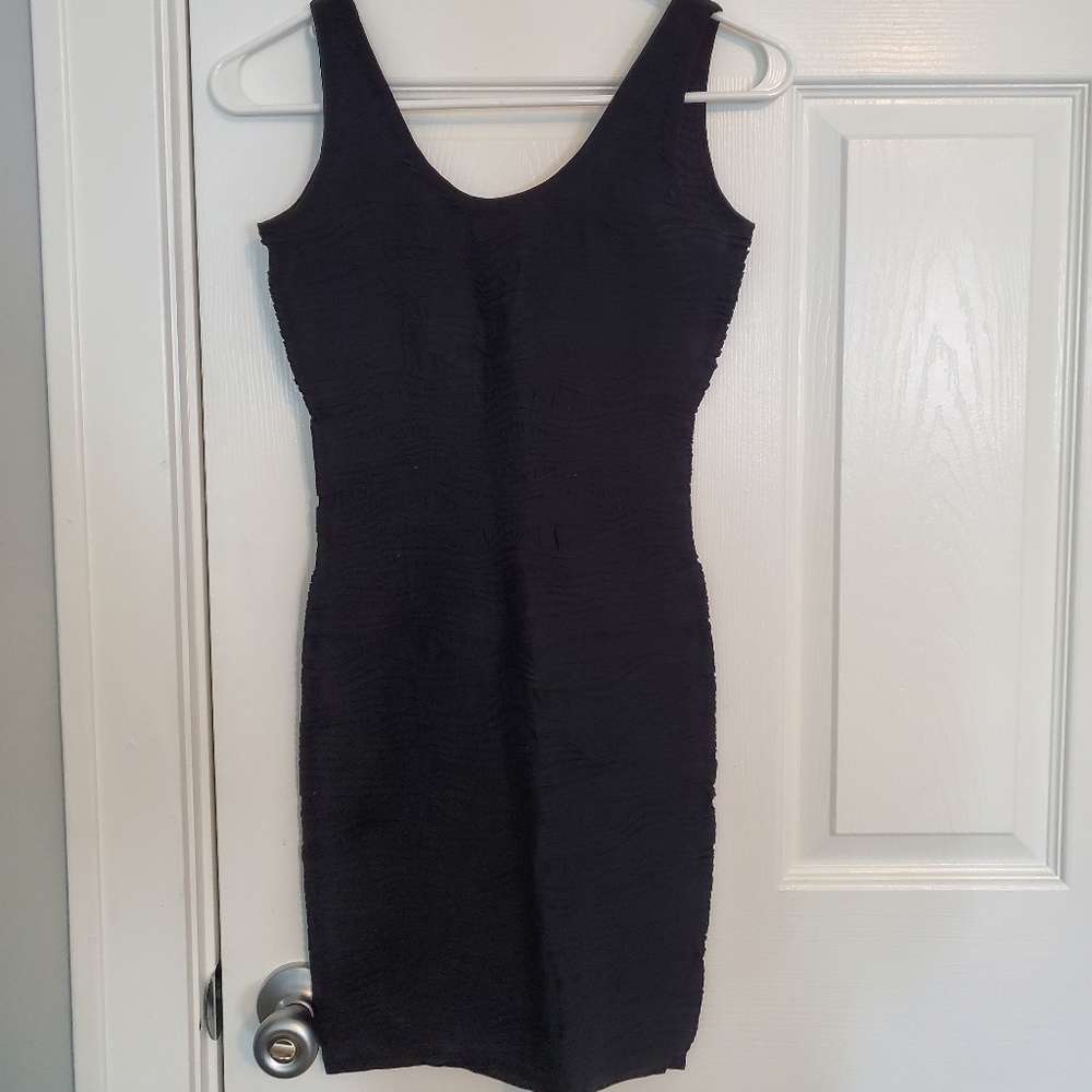 Sz Sm bodycon black dress